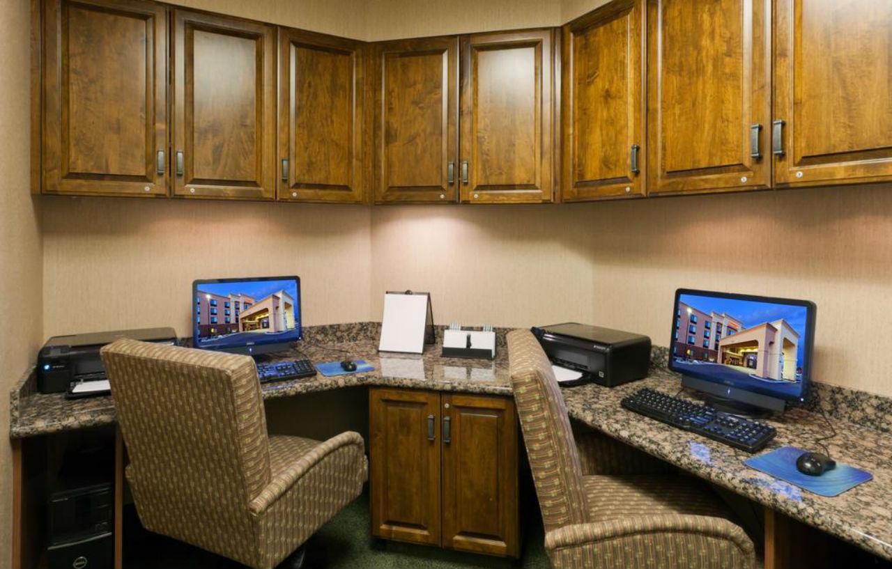 Hampton Inn&Suites Fairbanks Bagian luar foto