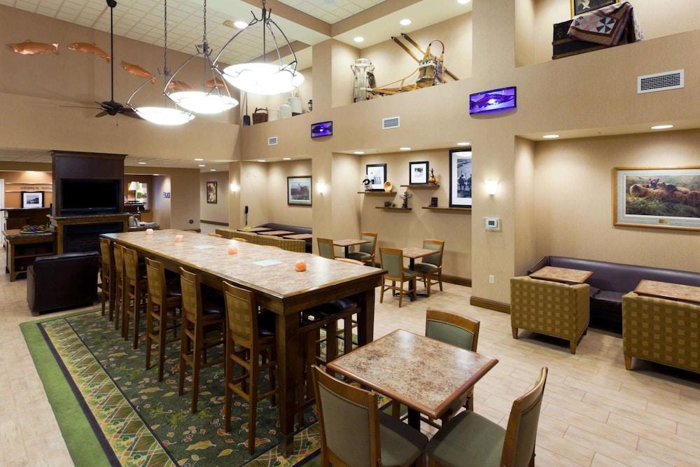 Hampton Inn&Suites Fairbanks Bagian luar foto
