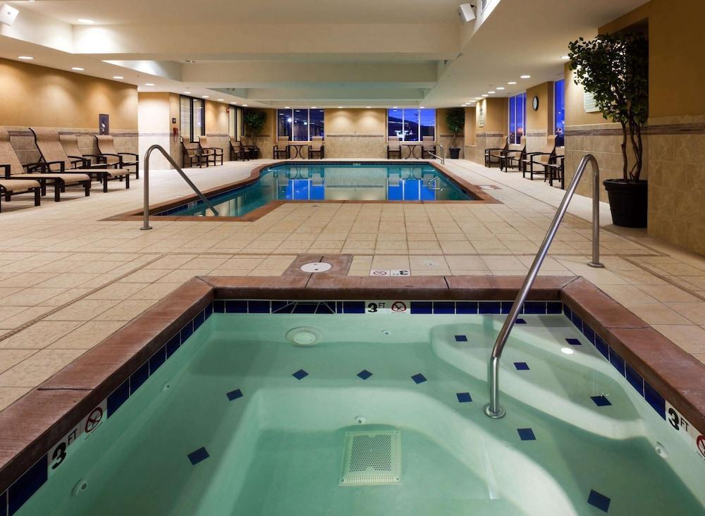 Hampton Inn&Suites Fairbanks Bagian luar foto