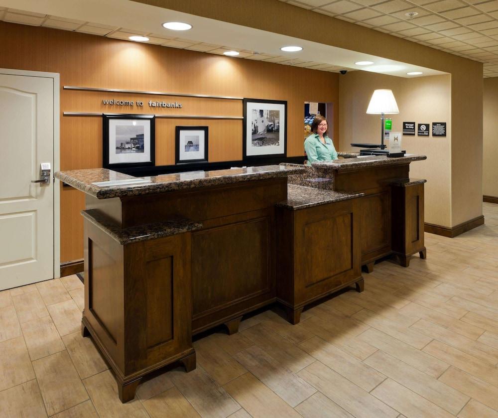 Hampton Inn&Suites Fairbanks Bagian luar foto