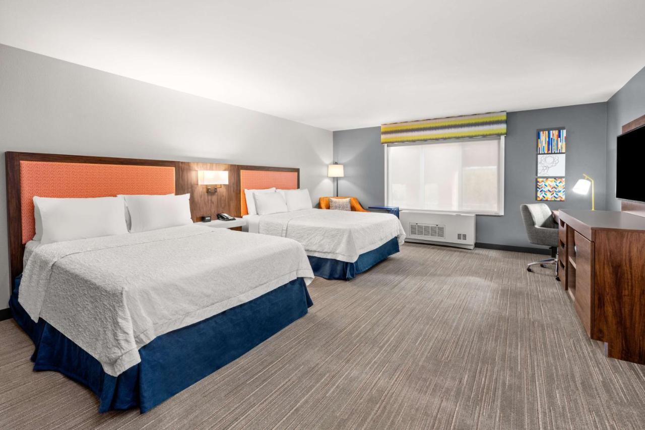 Hampton Inn&Suites Fairbanks Bagian luar foto