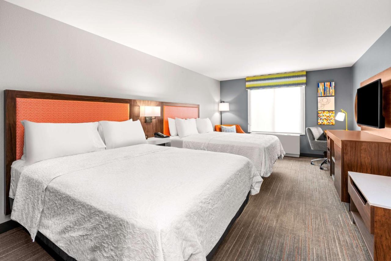 Hampton Inn&Suites Fairbanks Bagian luar foto