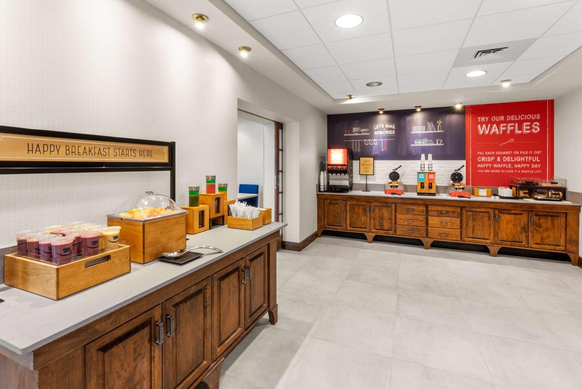 Hampton Inn&Suites Fairbanks Bagian luar foto