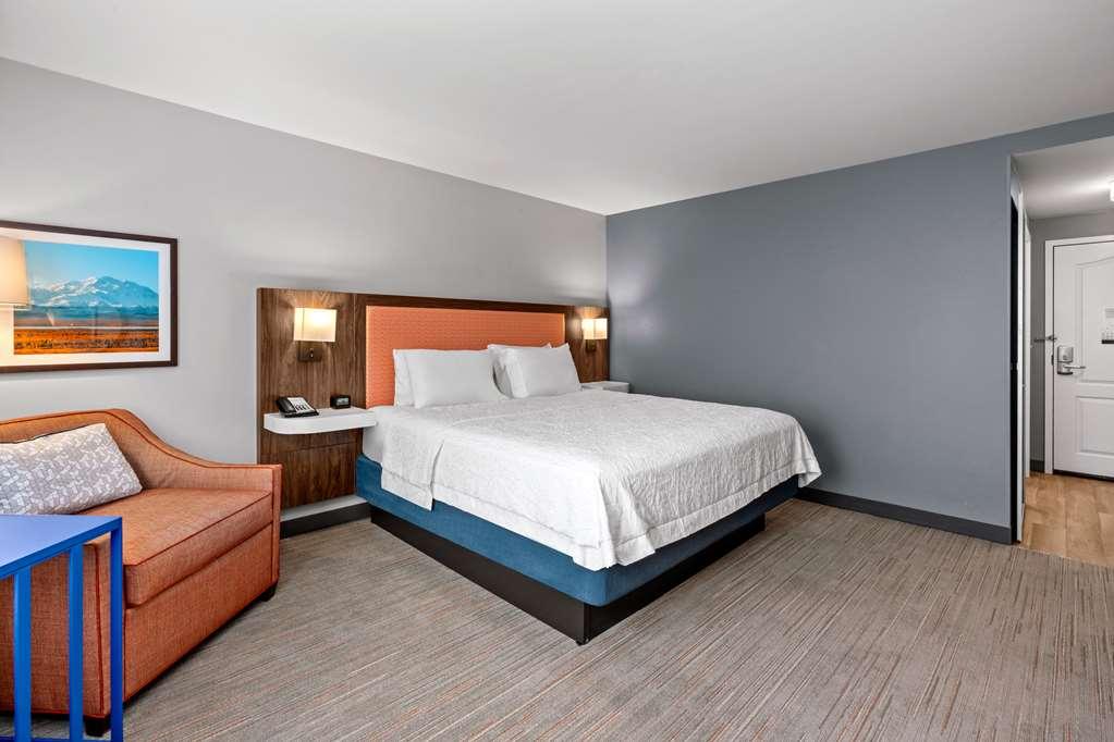 Hampton Inn&Suites Fairbanks Ruang foto